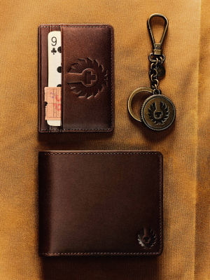 Hanchurch Bifold Wallet in Antique Brown.